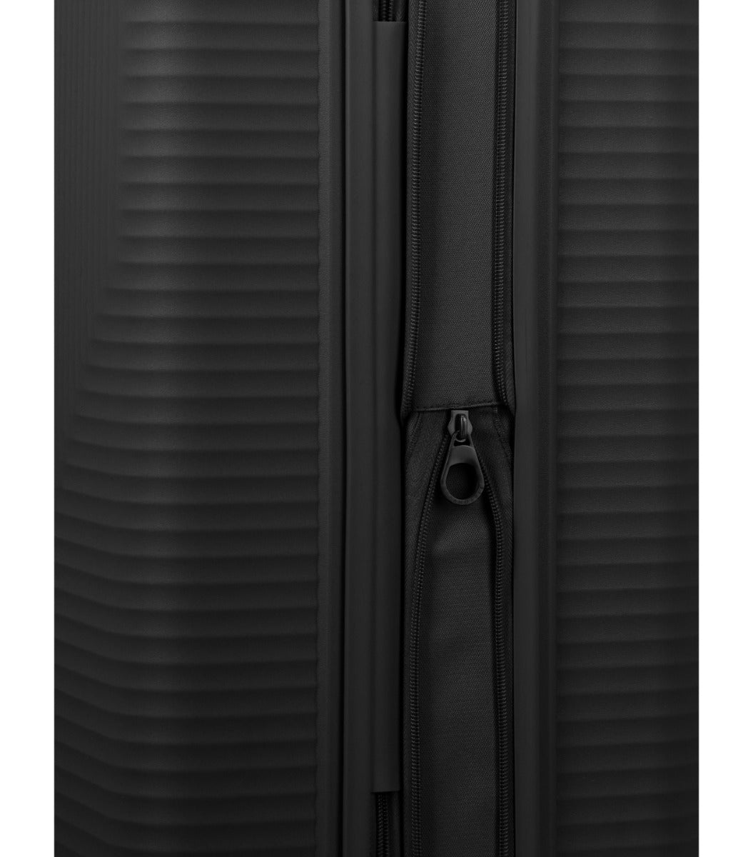 Travelite Air Stripe Sort Kuffert